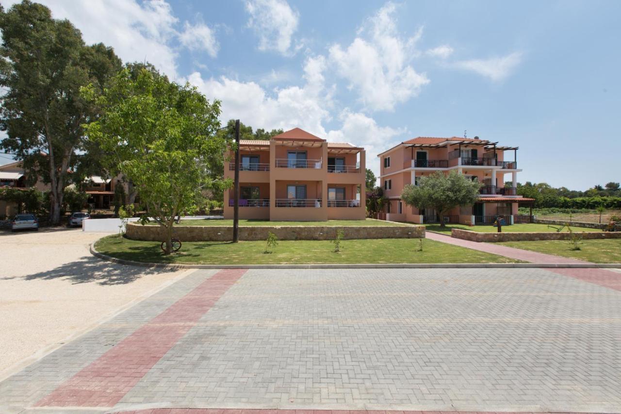 Remenzo Hotel Ликсури Екстериор снимка